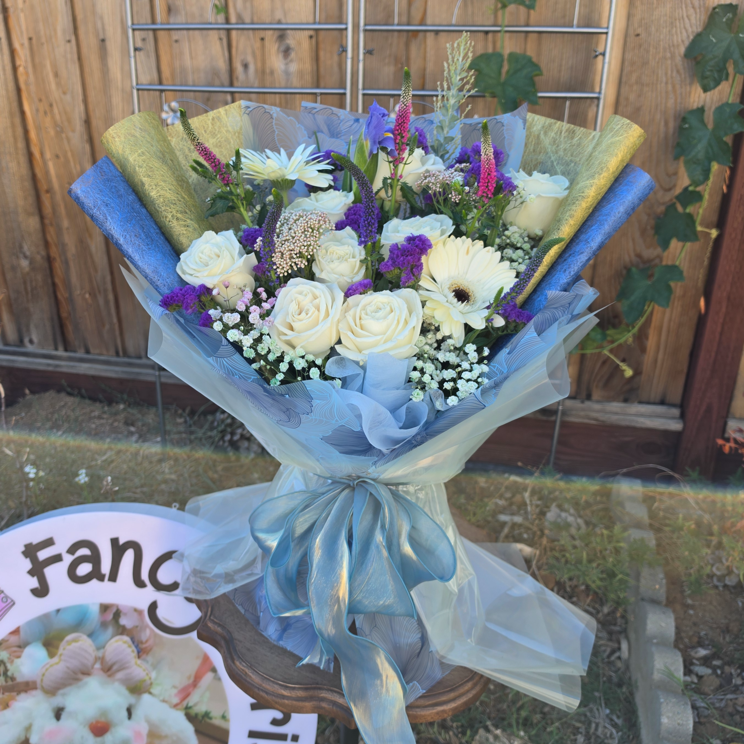 ๐ Moonlight Rose Bouquet โจ๐น